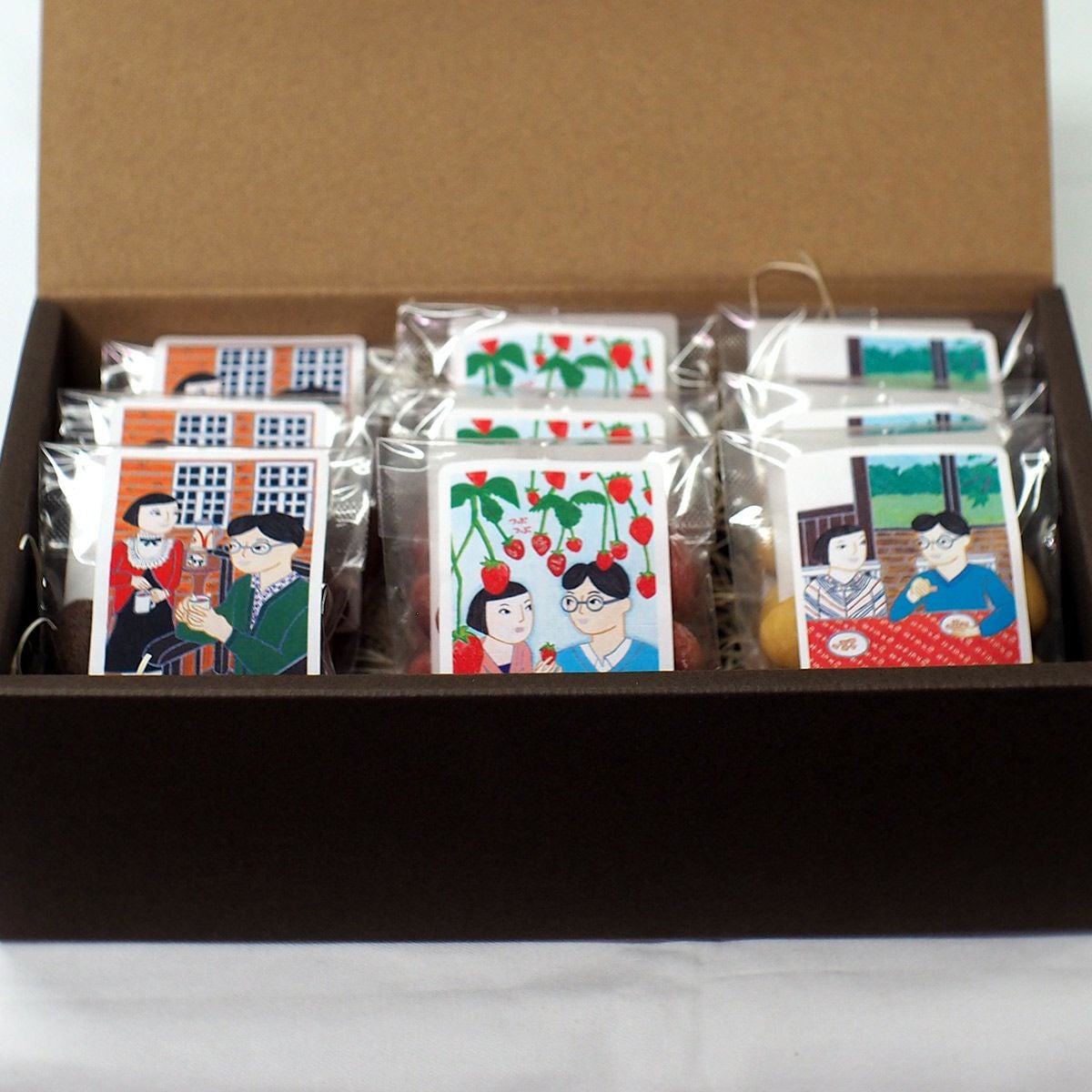 小分け9袋入りアーモンドチョコ | 佐々木製菓:大阪金平糖・チョコ製造